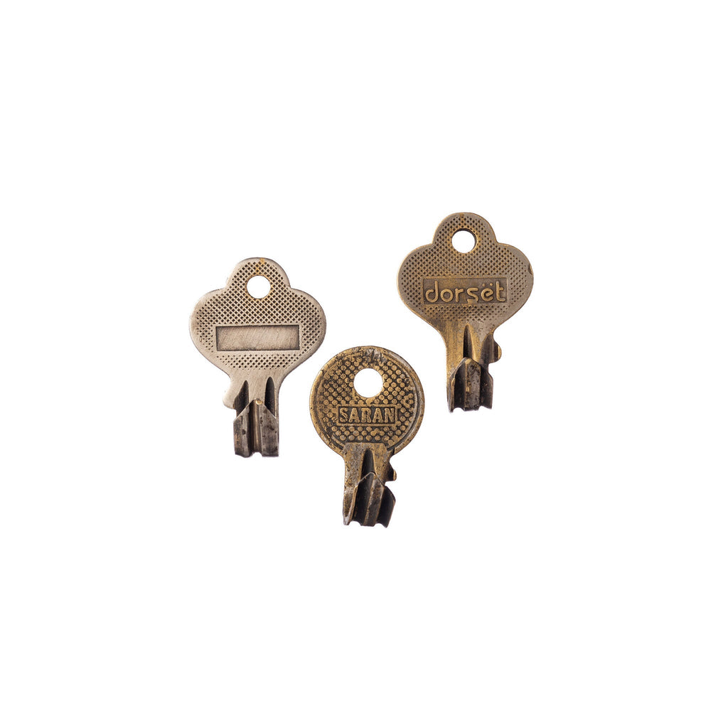 vintage key hook design by puebco 1