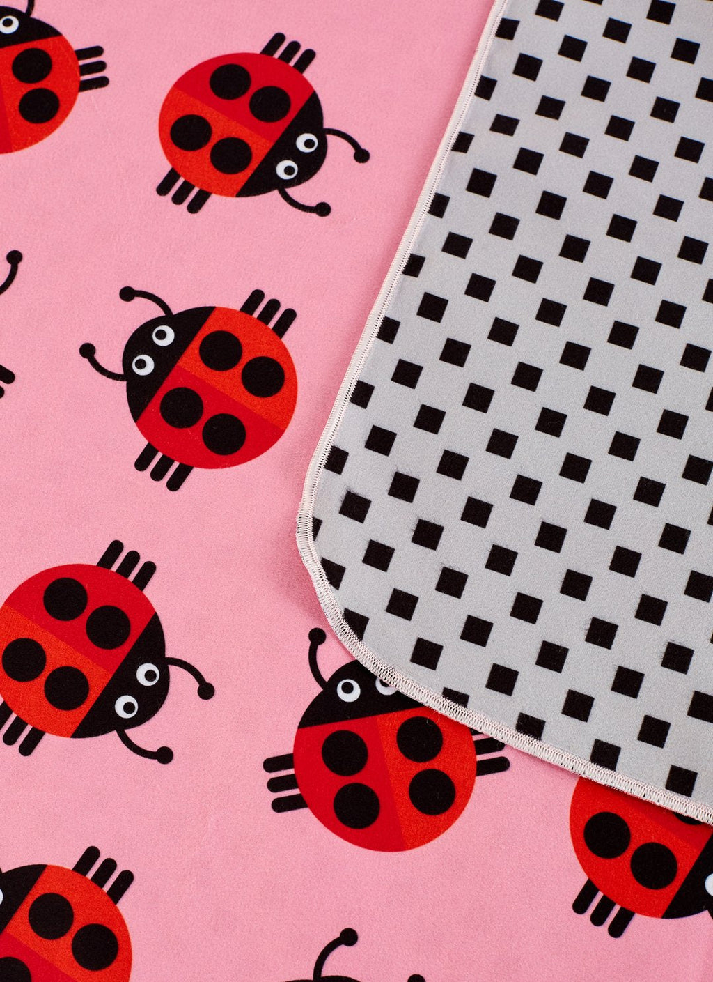 ladybugs mircofiber towel 2