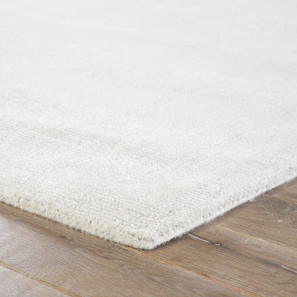 Kelle Solid Rug in Whitecap Gray & Bright White design by Jaipur