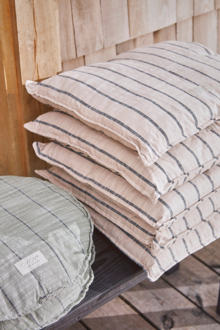 outdoor kyoto cushion round olive 2