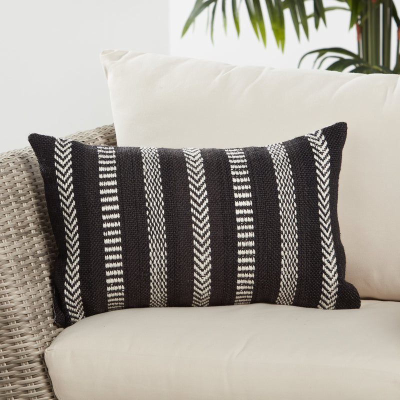 Pampas Papyrus Indoor/Outdoor Black & Ivory Pillow 4