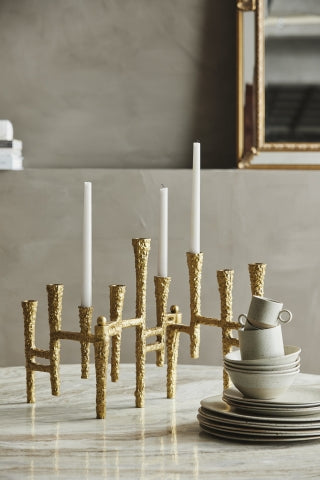 vaila candle holder in gold 3